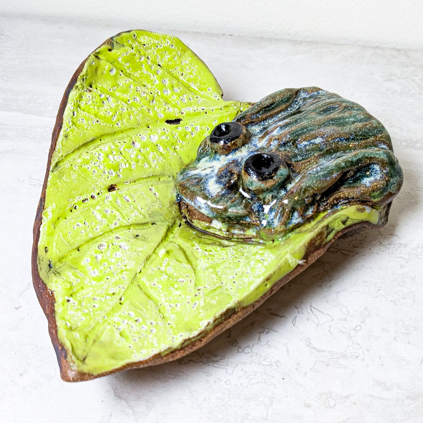 Leaf Frog Wall-Mounted Clay Art