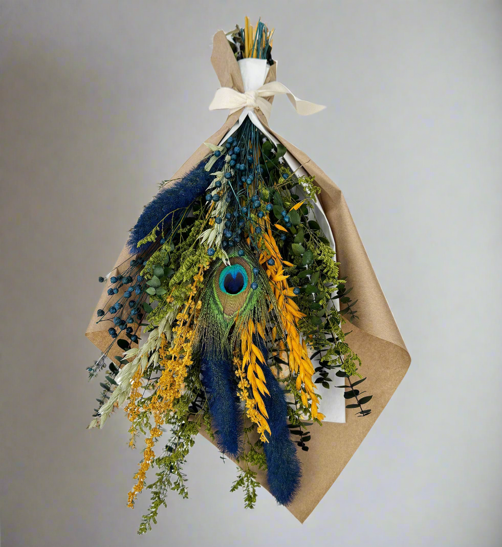 Dried flower bouquet at Ordinary Magic in Savannah, GA