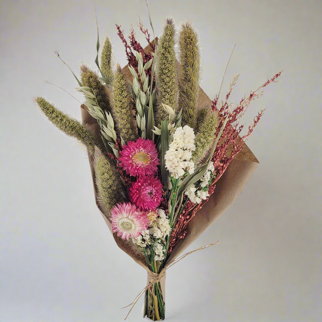 Dried flower bouquet at Ordinary Magic in Savannah, GA