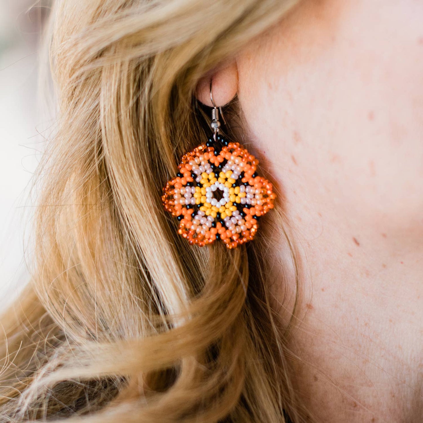 Daisy Hand Beaded Earrings | Guatemala