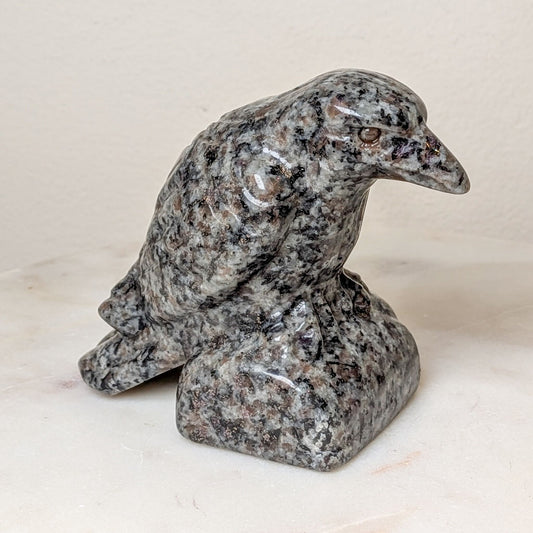 Yooperlite Raven Carving