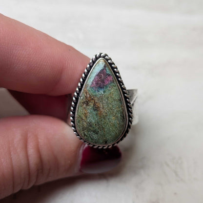 Handcrafted Kashi Semiprecious Stone Ring - Ruby Fuchsite