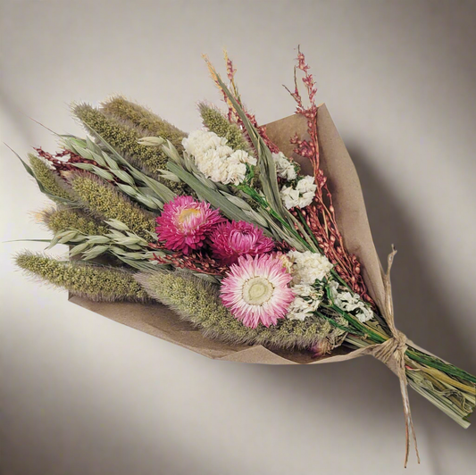 Dried flower bouquet at Ordinary Magic in Savannah, GA