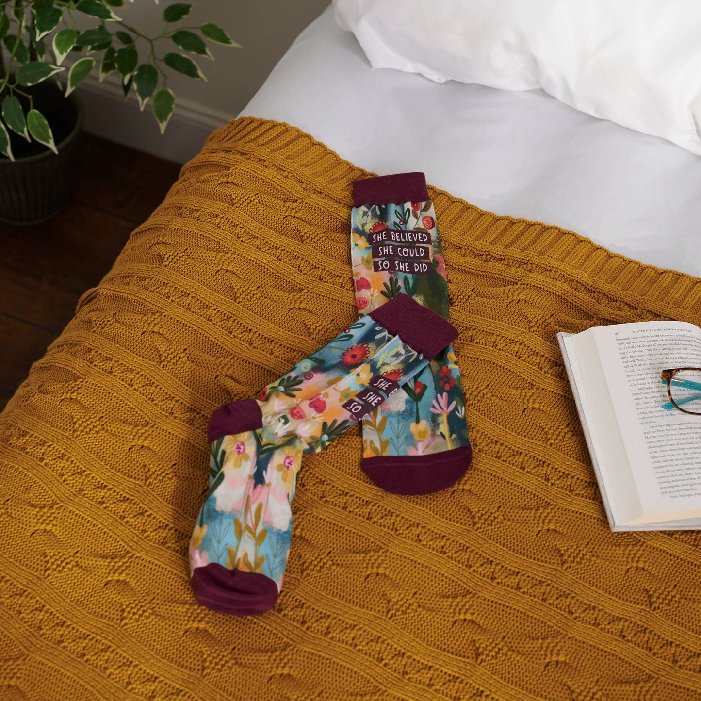 She Believed Socks – Empowering Floral Comfort