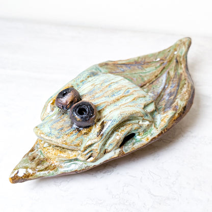 Leaf Frog Wall-Mounted Clay Art