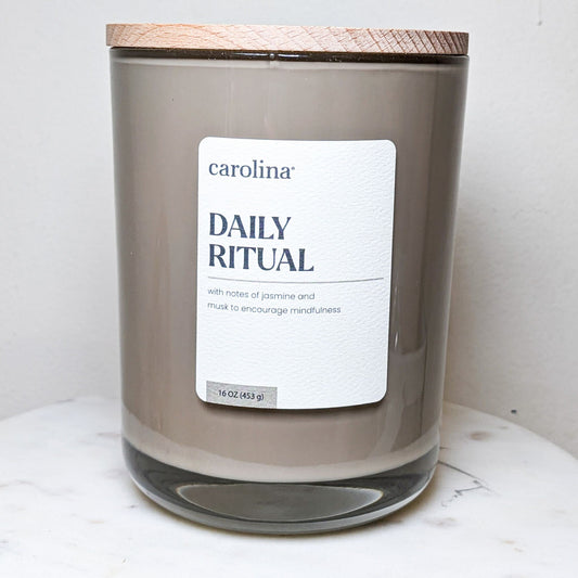 Daily Ritual Candle – Peony, Jasmine & Oud Calm with Roses