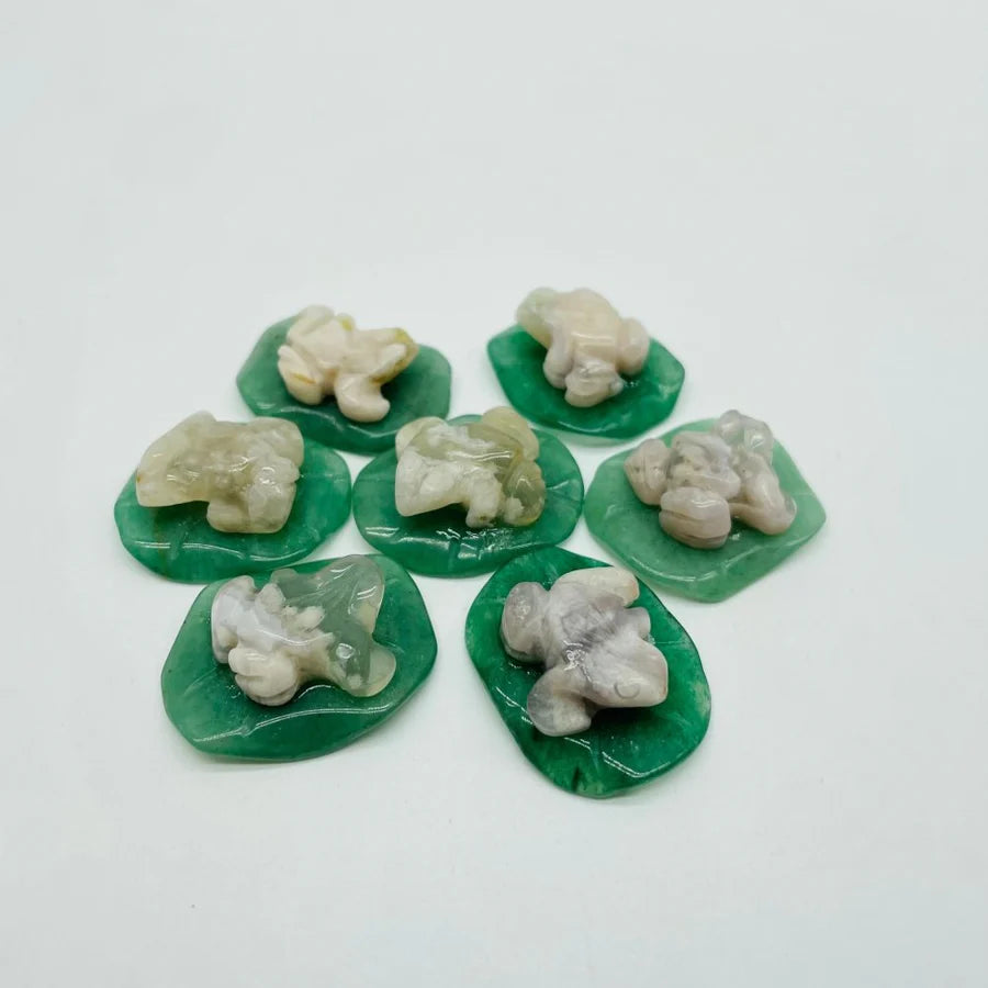 Mini Crystal Frog On Green Aventurine Leaf
