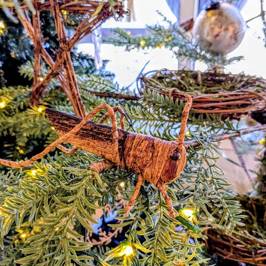 Banana Fiber Grasshopper – Handcrafted Kenyan Art
