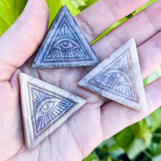 Crystal Eye Triangle Hand Carving