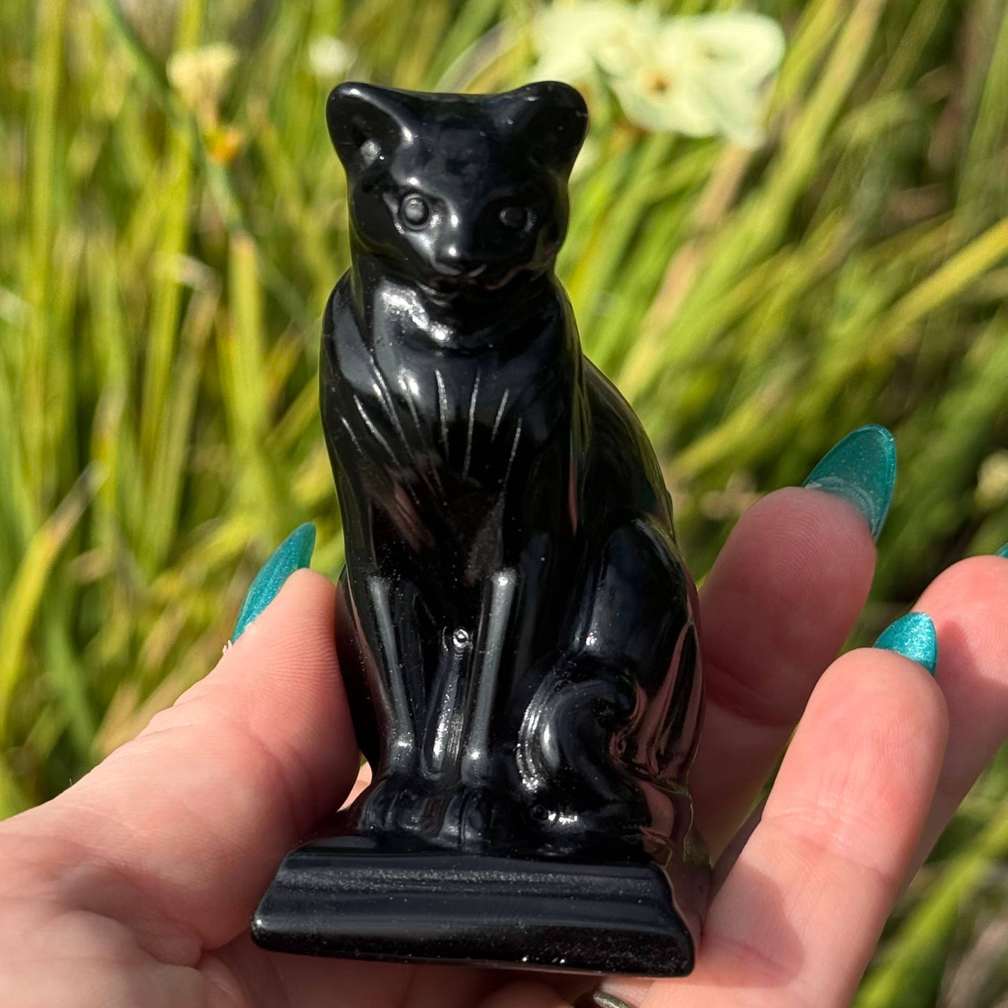 Large Sitting Obsidian Cat 
