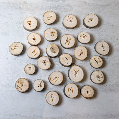 Rune Set - Poplar Wood 20-30mm