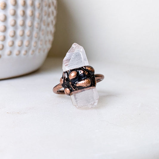 DND Vintage Clear Crystal Column Ring