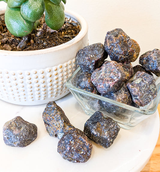 Garnet Rough Stones 1"
