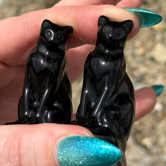 Small Sitting Obsidian Cat