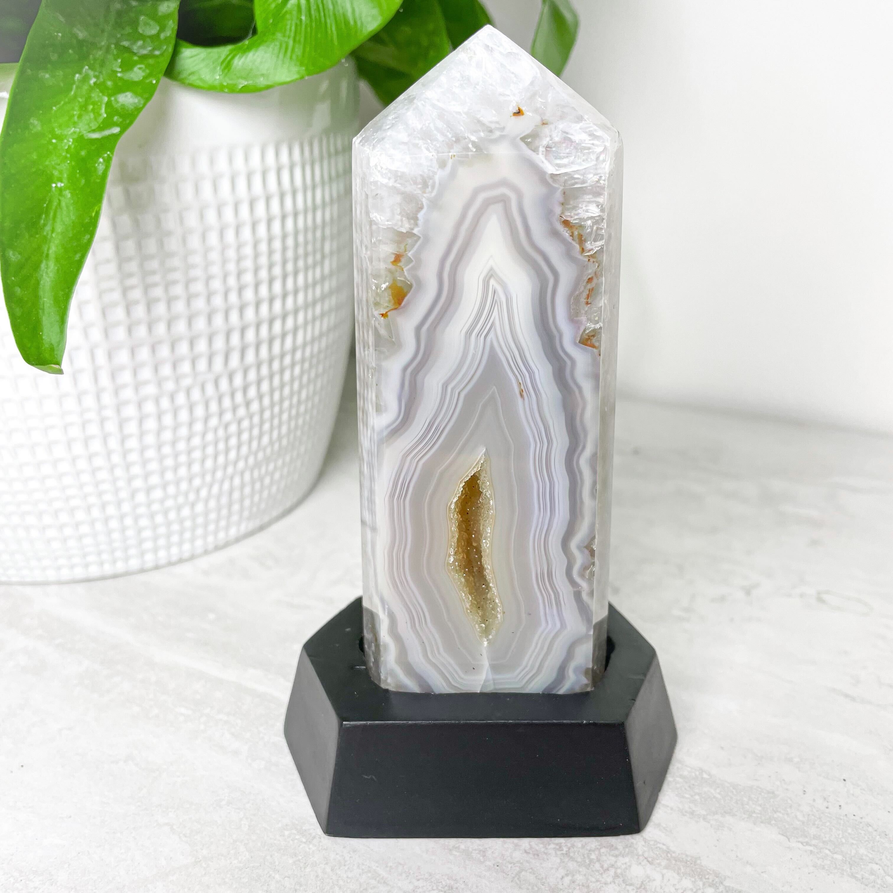 Druzy Agate Standing Point