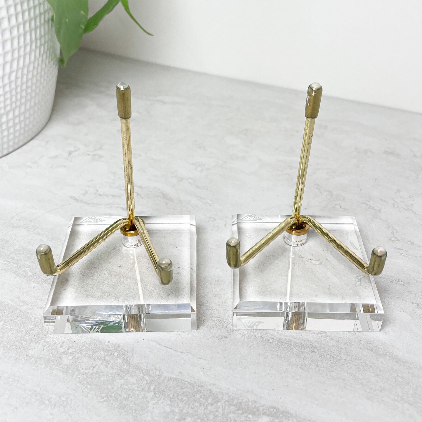 Acrylic Gold Slab Stands | Various Sizes